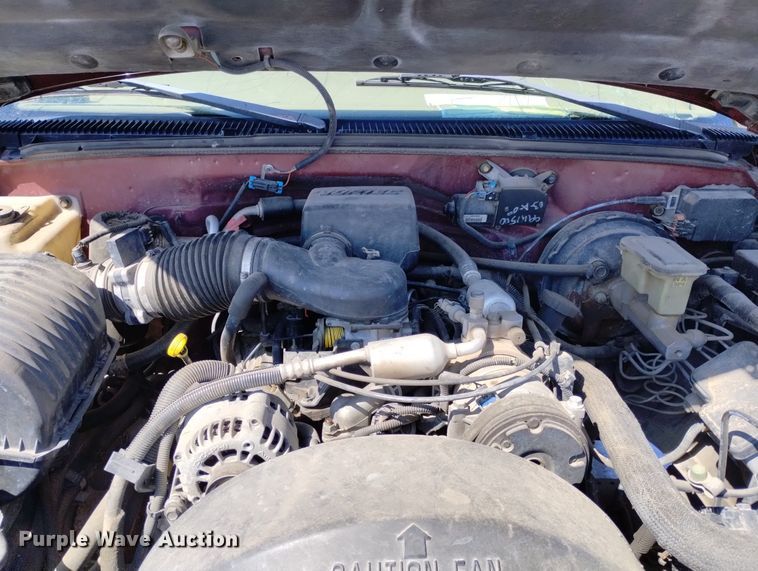 image for item DN6345 1999 GMC Suburban 1500  SUV