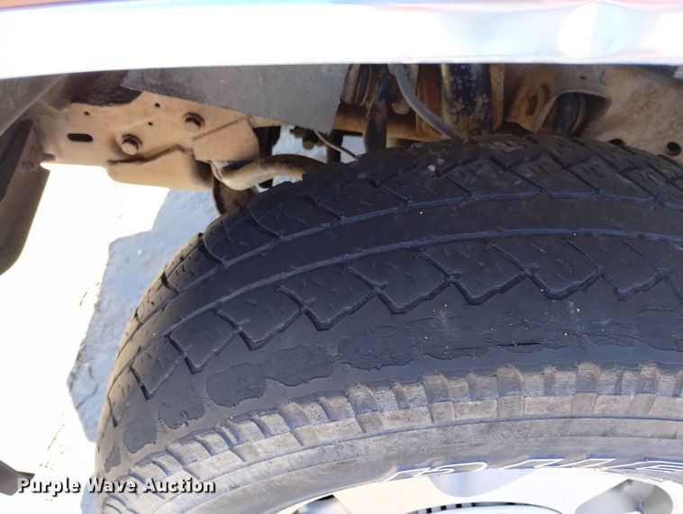 image for item DN6345 1999 GMC Suburban 1500  SUV