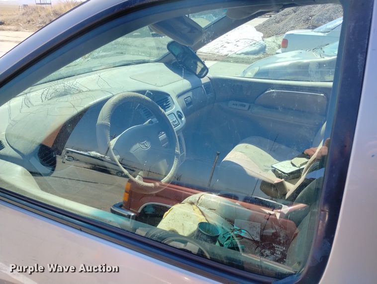 image for item DN6346 2002 Toyota Sienna XLE  van