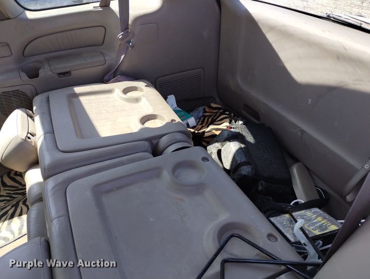 image for item DN6346 2002 Toyota Sienna XLE  van