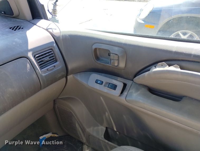 image for item DN6346 2002 Toyota Sienna XLE  van