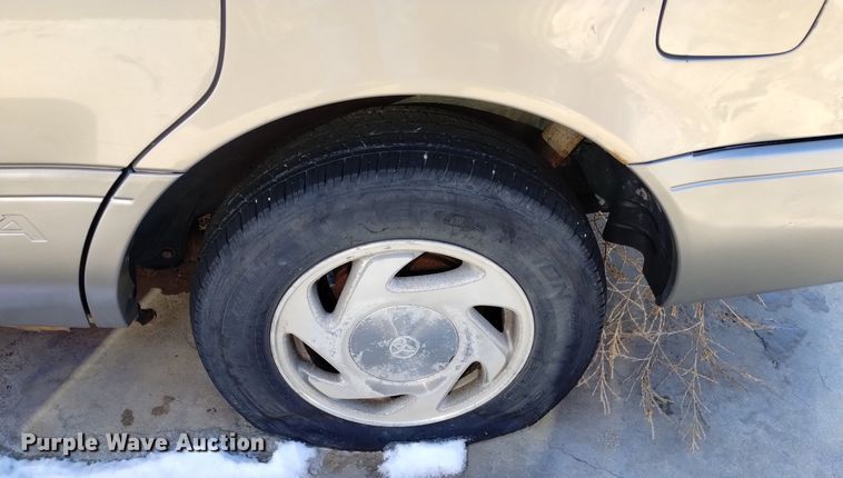 image for item DN6346 2002 Toyota Sienna XLE  van