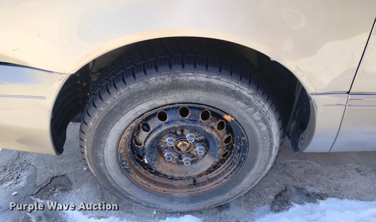 image for item DN6346 2002 Toyota Sienna XLE  van