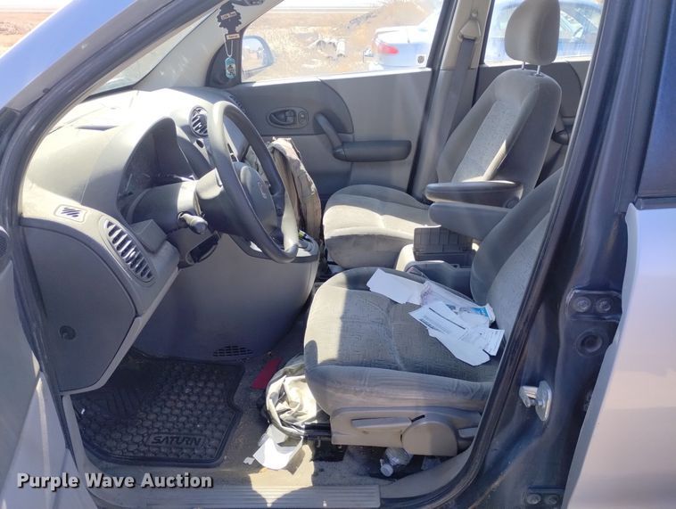 image for item DN6349 2003 Saturn Vue  SUV