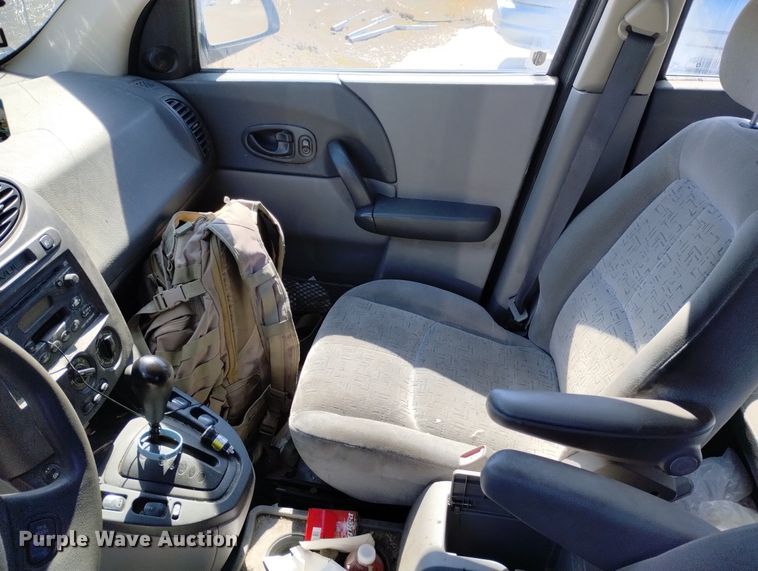 image for item DN6349 2003 Saturn Vue  SUV