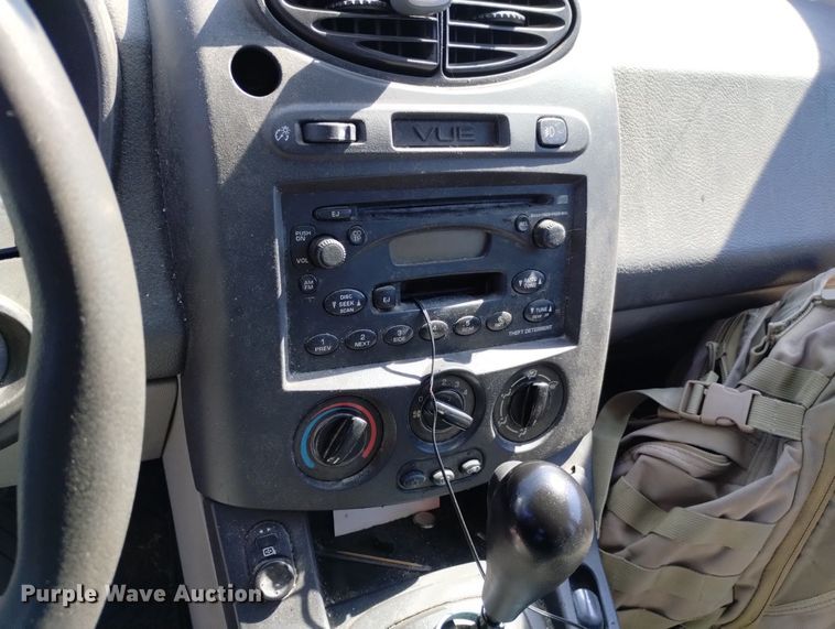 image for item DN6349 2003 Saturn Vue  SUV