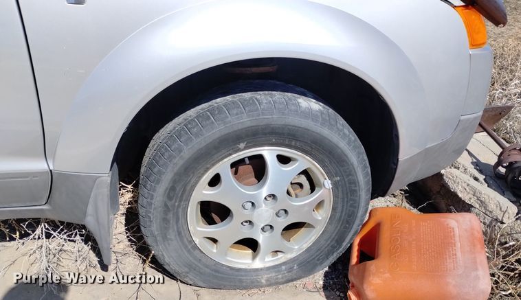 image for item DN6349 2003 Saturn Vue  SUV