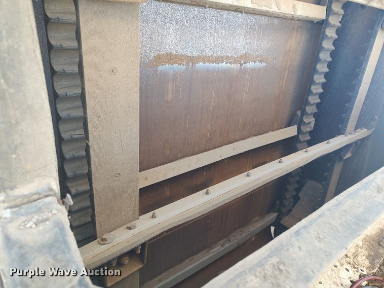 image for item DO3754 2004 Johnston 3000  street sweeper truck