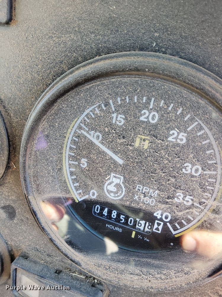 image for item DO3754 2004 Johnston 3000  street sweeper truck