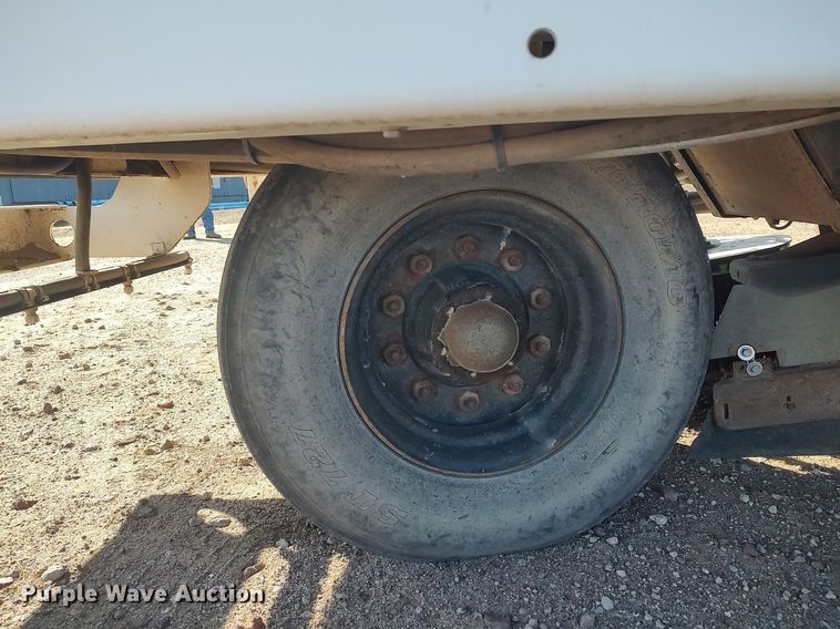 image for item DO3754 2004 Johnston 3000  street sweeper truck