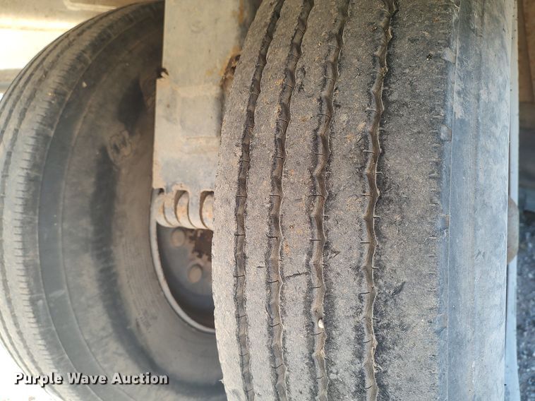 image for item DO3754 2004 Johnston 3000  street sweeper truck