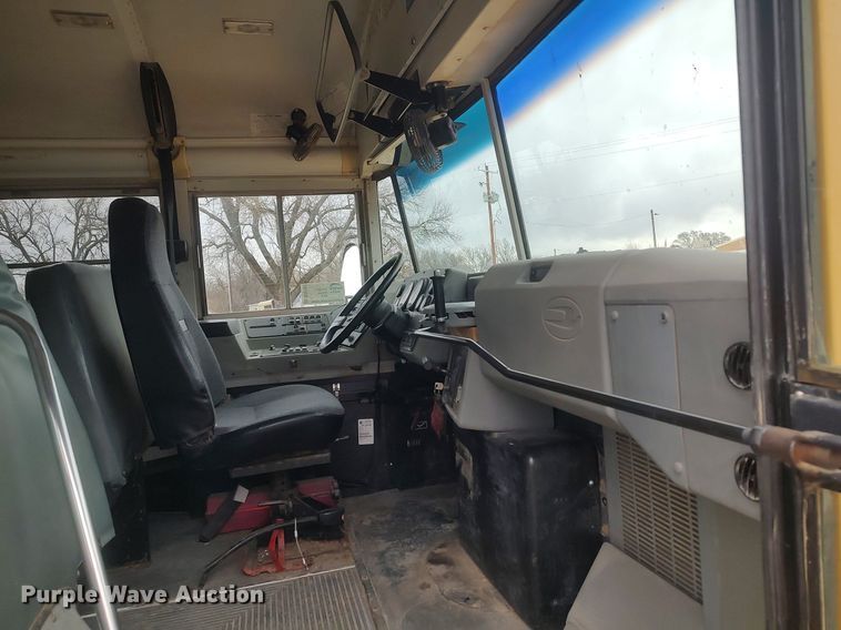 image for item DO3797 2005 Blue Bird  school bus