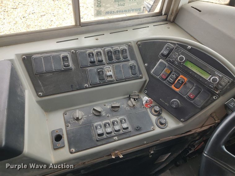 image for item DO3797 2005 Blue Bird  school bus