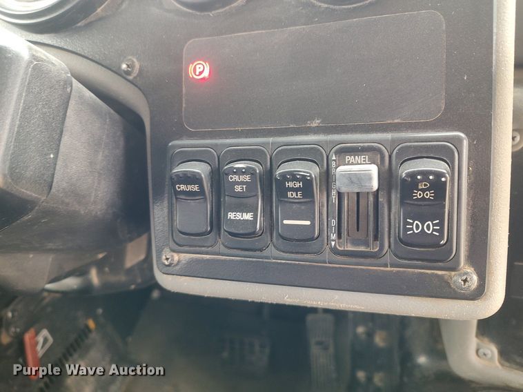 image for item DO3797 2005 Blue Bird  school bus