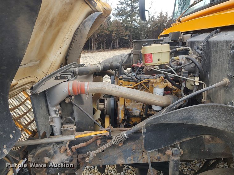 image for item DO3797 2005 Blue Bird  school bus