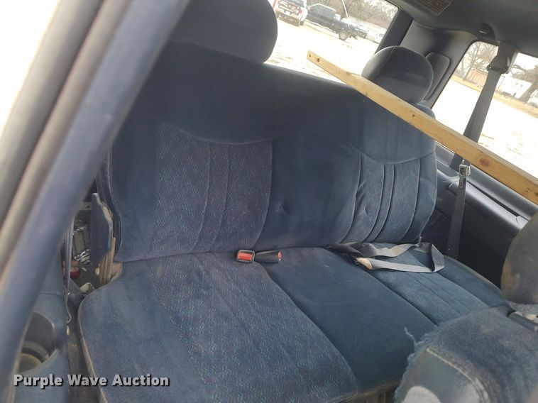 image for item DO3798 2000 GMC Safari  van