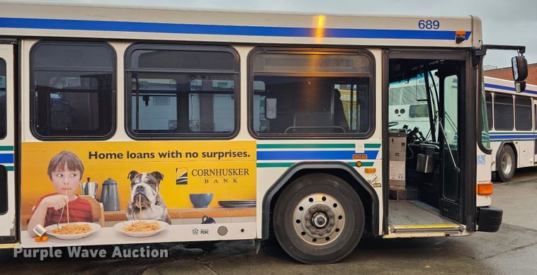 image for item DO4210 2006 Gillig G29B102N4  transit bus