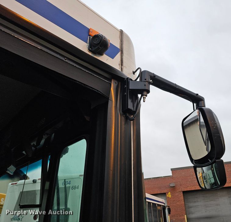 image for item DO4210 2006 Gillig G29B102N4  transit bus