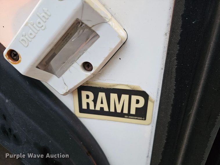 image for item DO4210 2006 Gillig G29B102N4  transit bus