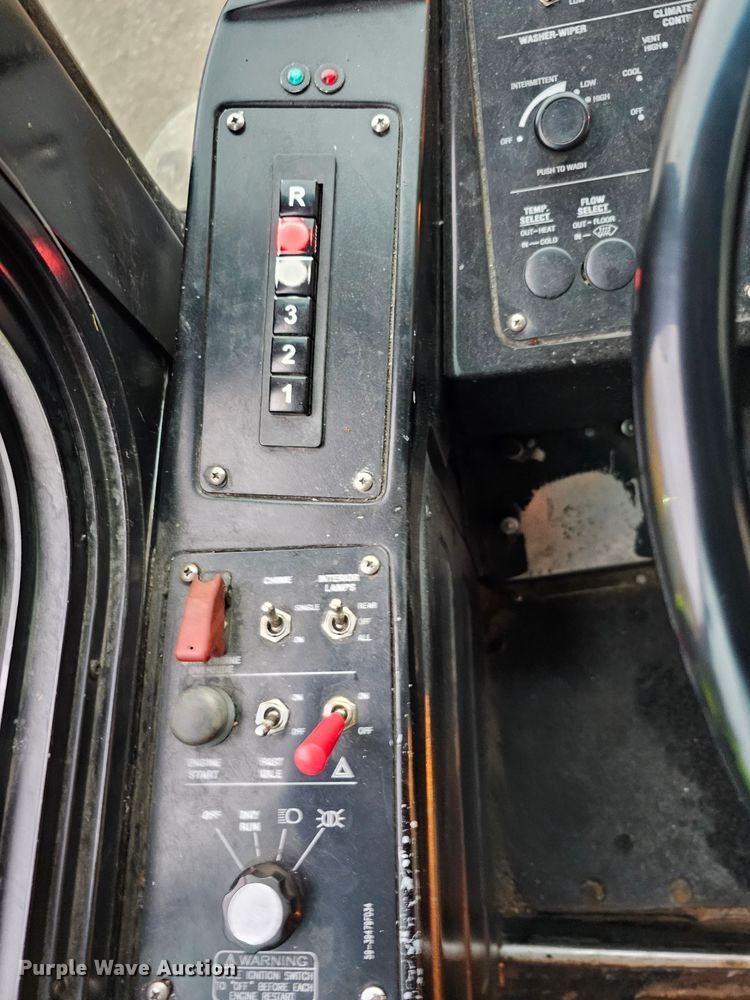 image for item DO4210 2006 Gillig G29B102N4  transit bus