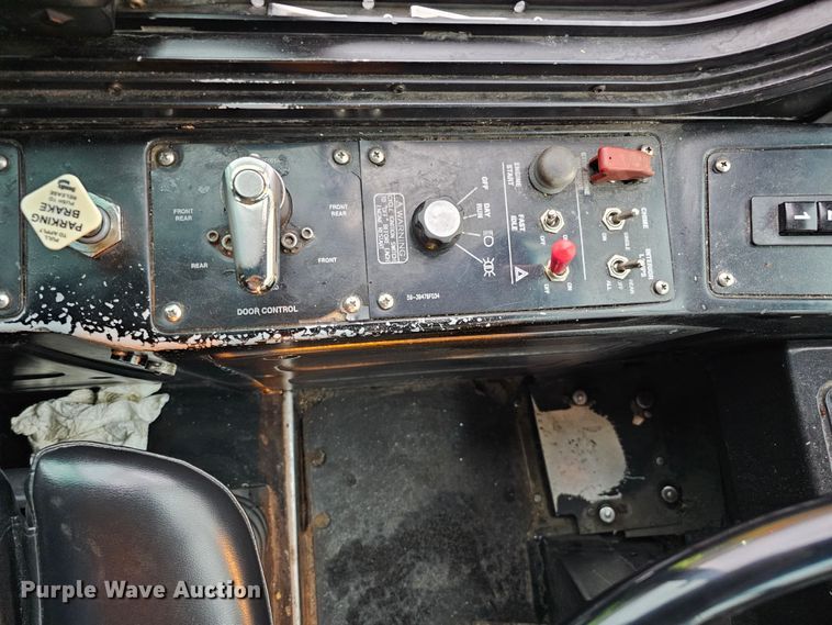 image for item DO4210 2006 Gillig G29B102N4  transit bus