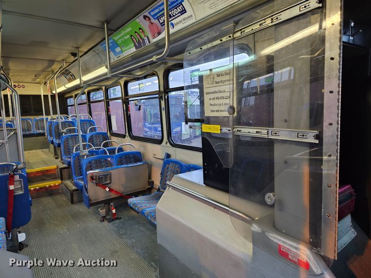 image for item DO4210 2006 Gillig G29B102N4  transit bus