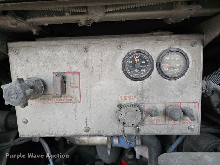 image for item DO4210 2006 Gillig G29B102N4  transit bus