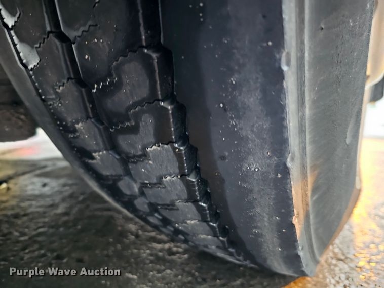 image for item DO4210 2006 Gillig G29B102N4  transit bus