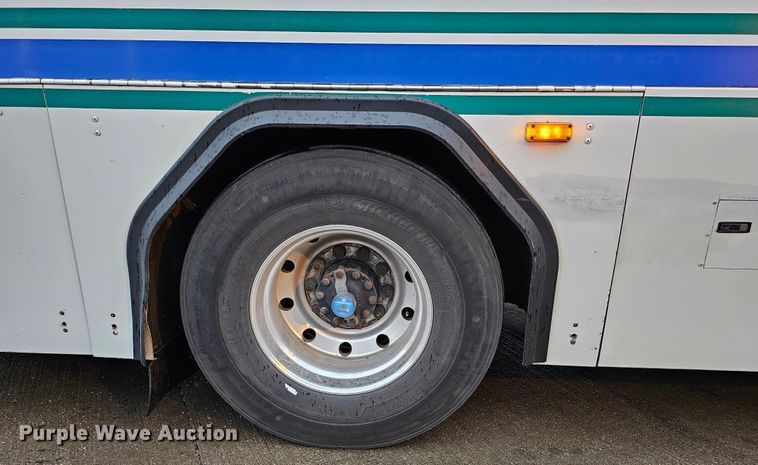 image for item DO4210 2006 Gillig G29B102N4  transit bus