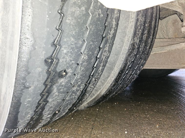 image for item DO4210 2006 Gillig G29B102N4  transit bus