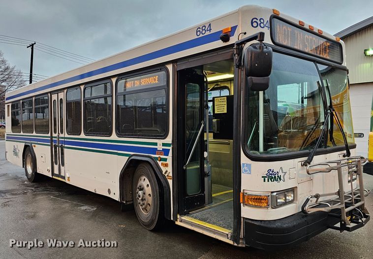 image for item DO4211 2006 Gillig G29B102N4  transit bus