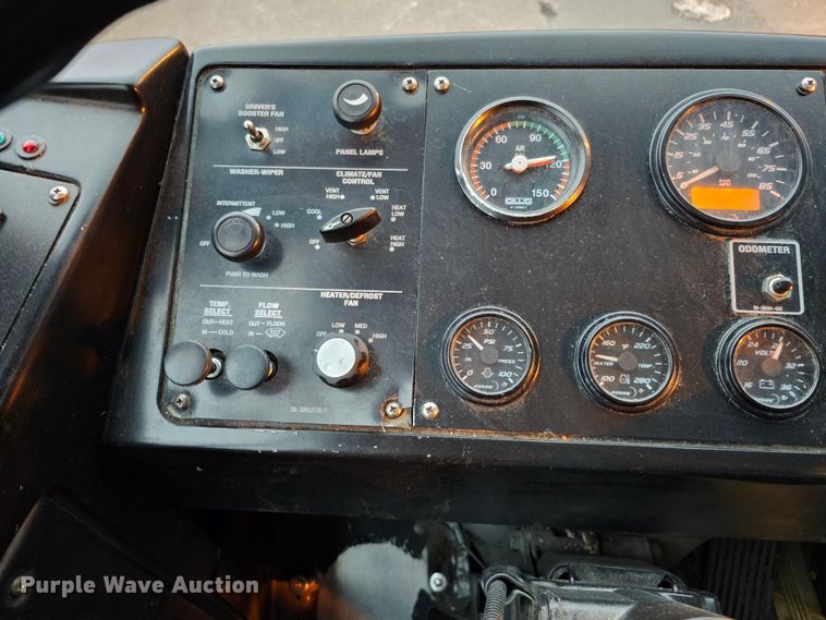 image for item DO4211 2006 Gillig G29B102N4  transit bus