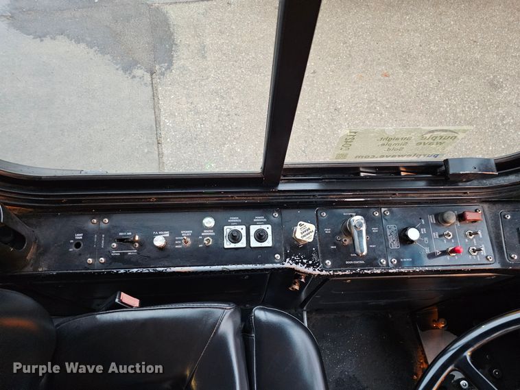 image for item DO4211 2006 Gillig G29B102N4  transit bus