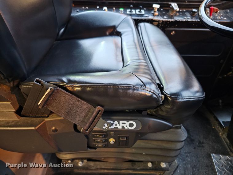 image for item DO4211 2006 Gillig G29B102N4  transit bus