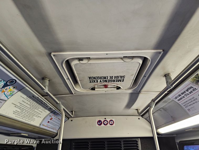 image for item DO4211 2006 Gillig G29B102N4  transit bus