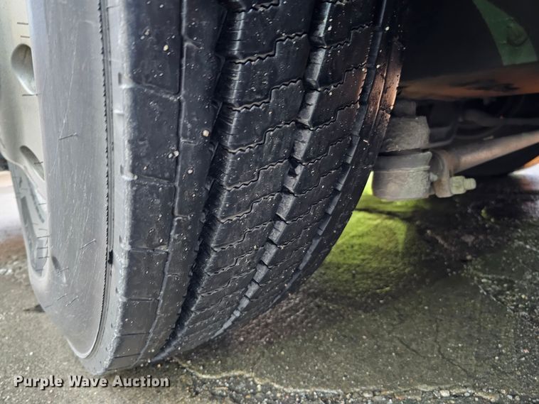 image for item DO4211 2006 Gillig G29B102N4  transit bus