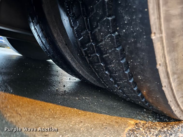 image for item DO4211 2006 Gillig G29B102N4  transit bus