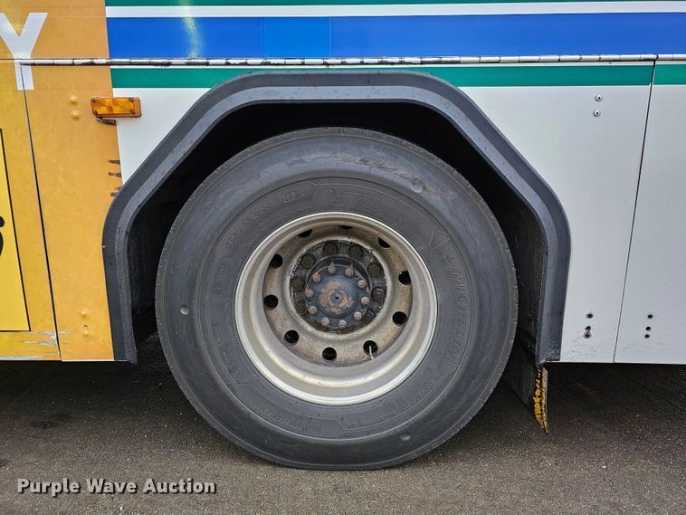 image for item DO4211 2006 Gillig G29B102N4  transit bus