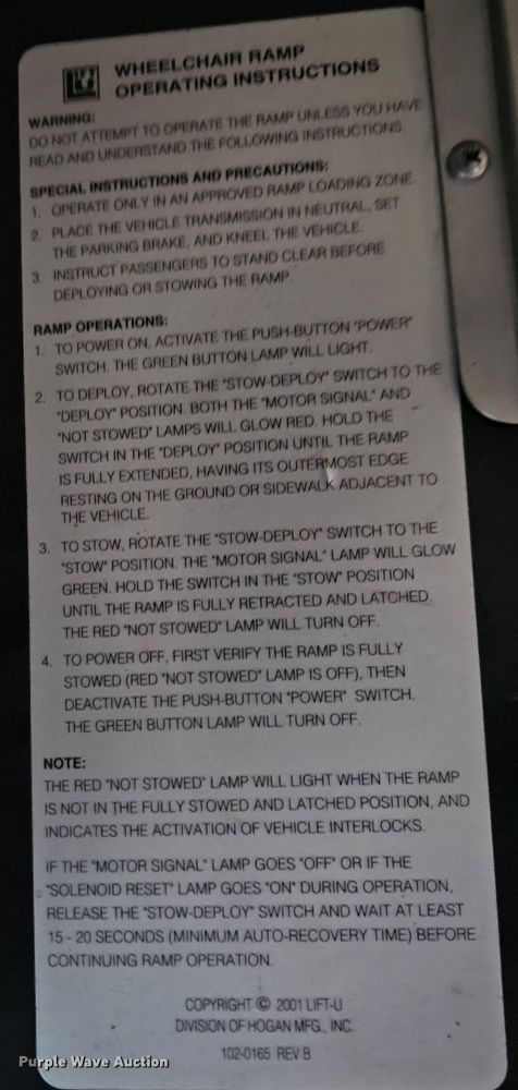 image for item DO4211 2006 Gillig G29B102N4  transit bus