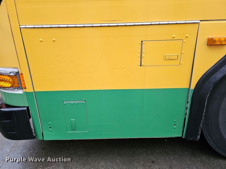 image for item DO4212 2006 Gillig G29B102N4  transit bus