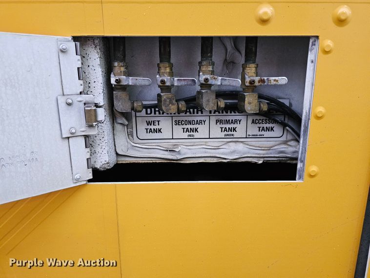 image for item DO4212 2006 Gillig G29B102N4  transit bus