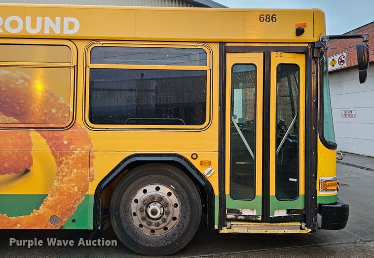 image for item DO4212 2006 Gillig G29B102N4  transit bus