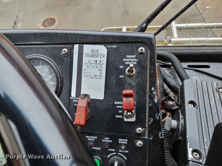 image for item DO4212 2006 Gillig G29B102N4  transit bus