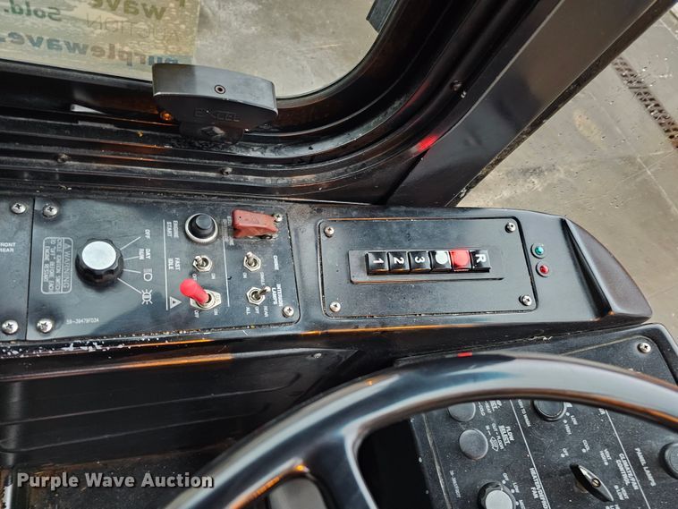 image for item DO4212 2006 Gillig G29B102N4  transit bus