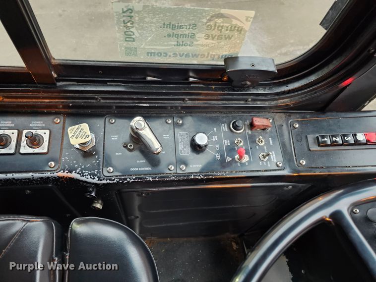 image for item DO4212 2006 Gillig G29B102N4  transit bus