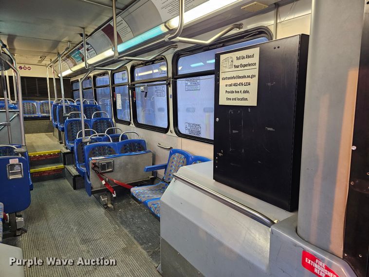 image for item DO4212 2006 Gillig G29B102N4  transit bus