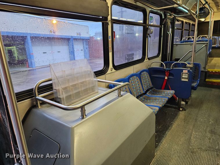 image for item DO4212 2006 Gillig G29B102N4  transit bus