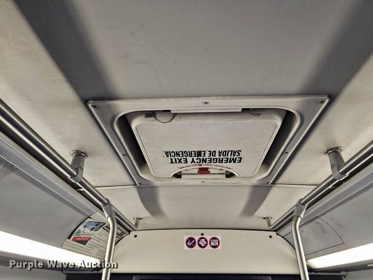 image for item DO4212 2006 Gillig G29B102N4  transit bus