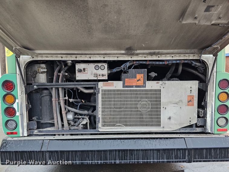 image for item DO4212 2006 Gillig G29B102N4  transit bus