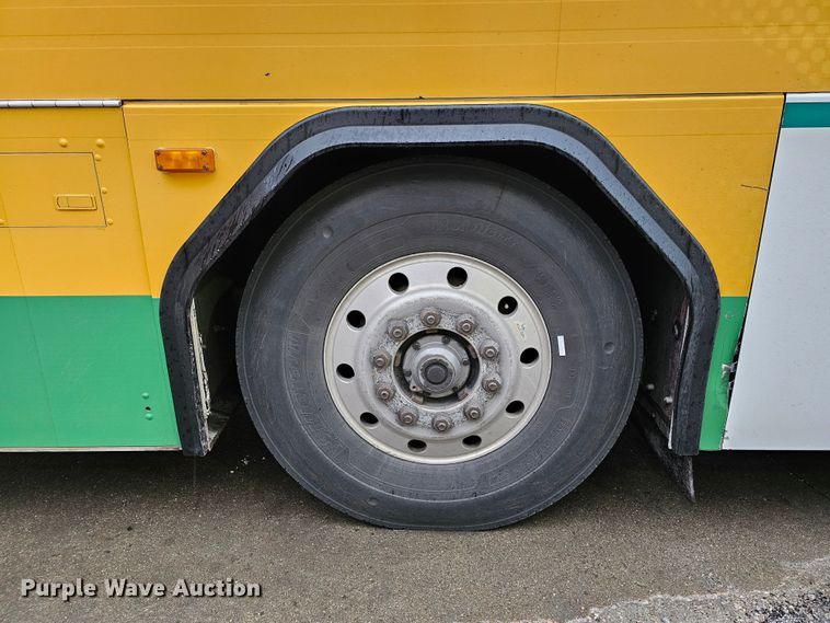 image for item DO4212 2006 Gillig G29B102N4  transit bus